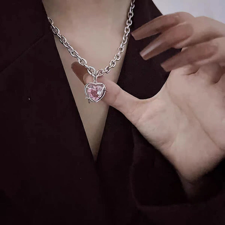 Light-luxury Versatile Clavicle Necklace With A Pendant