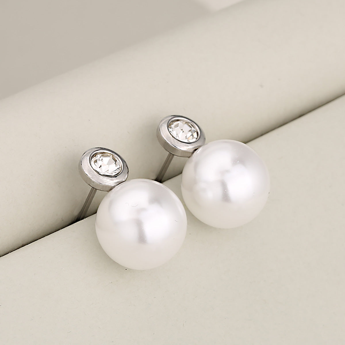 Fashionable Round Stainless Steel Pearl Minimalist Earrings