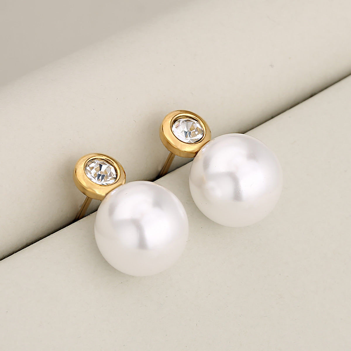 Fashionable Round Stainless Steel Pearl Minimalist Earrings