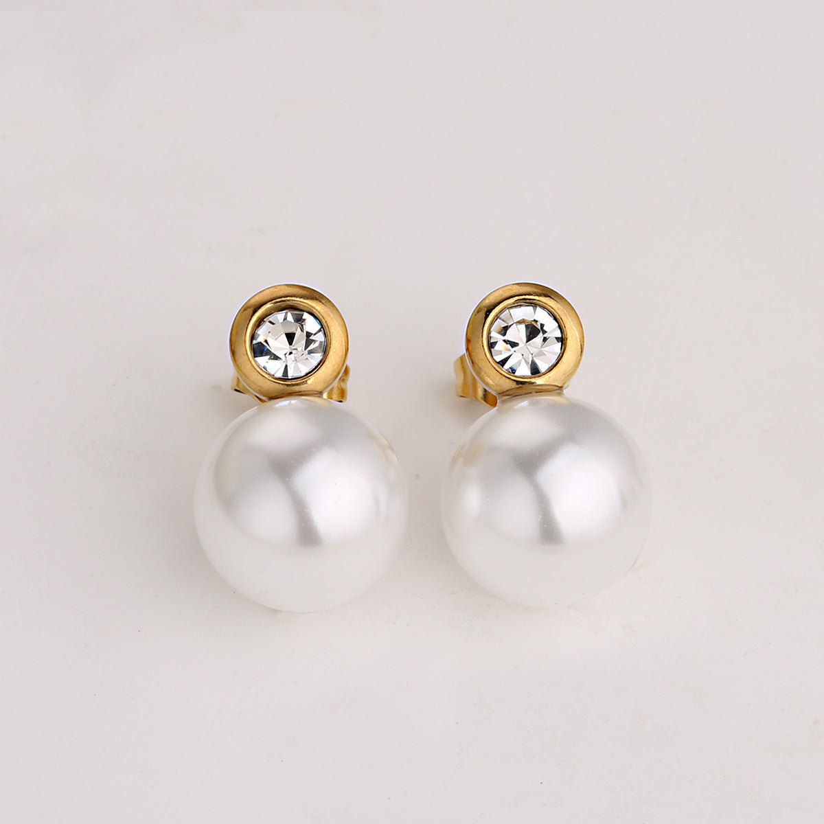 Fashionable Round Stainless Steel Pearl Minimalist Earrings