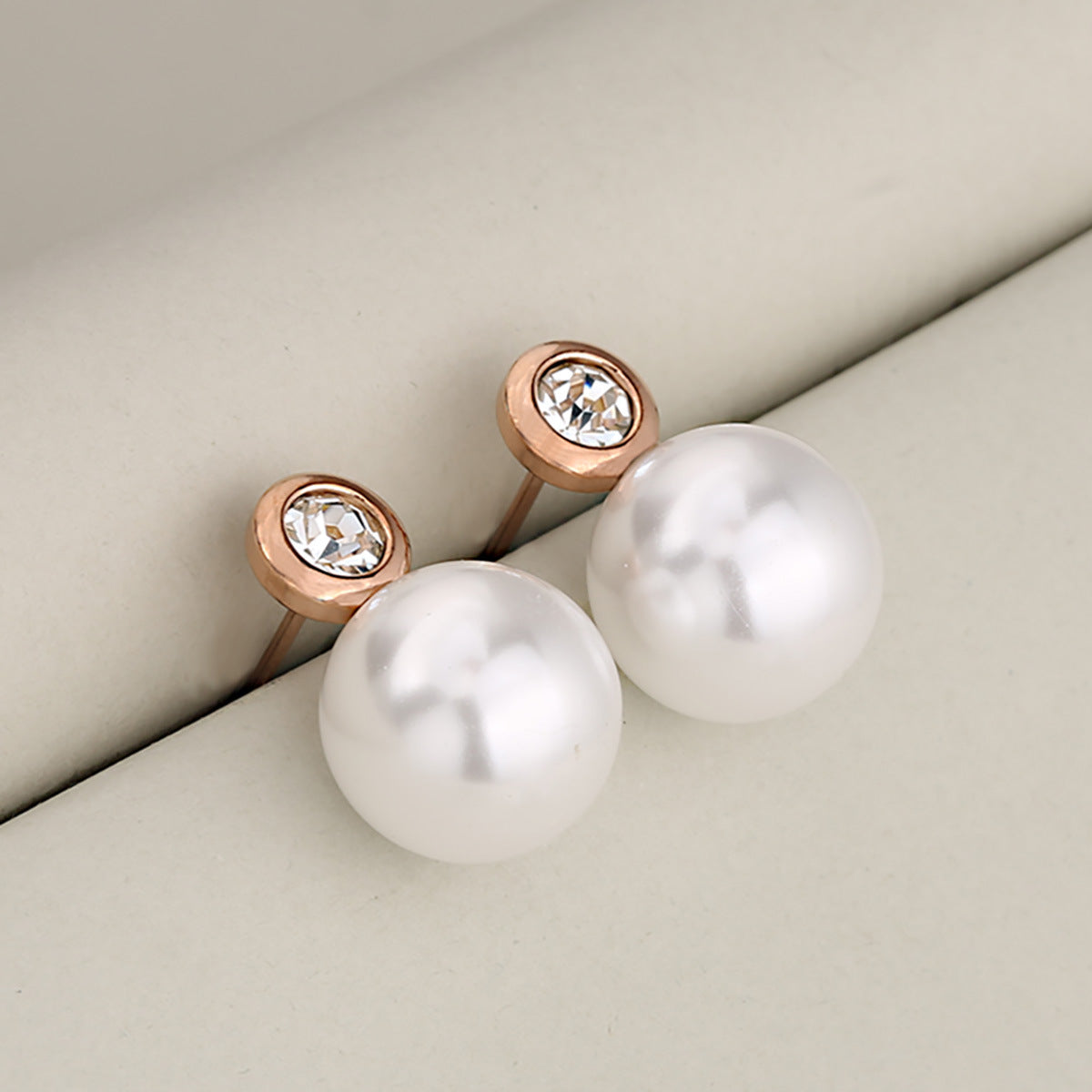 Fashionable Round Stainless Steel Pearl Minimalist Earrings