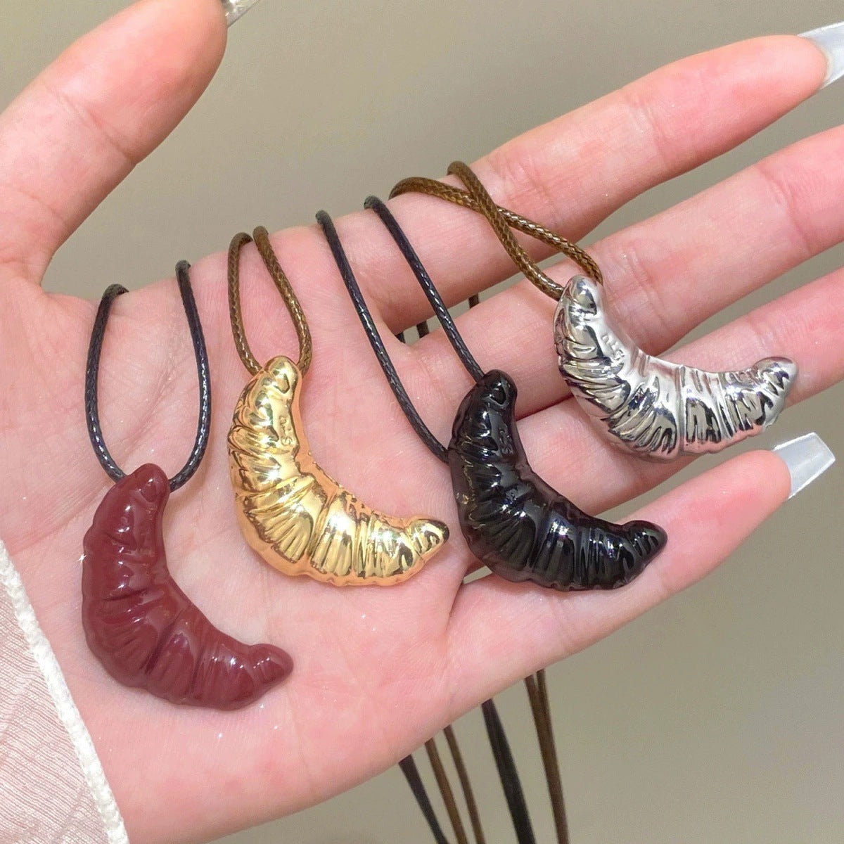 Korean-style Minimalist Croissant Black Leather Cord Necklace